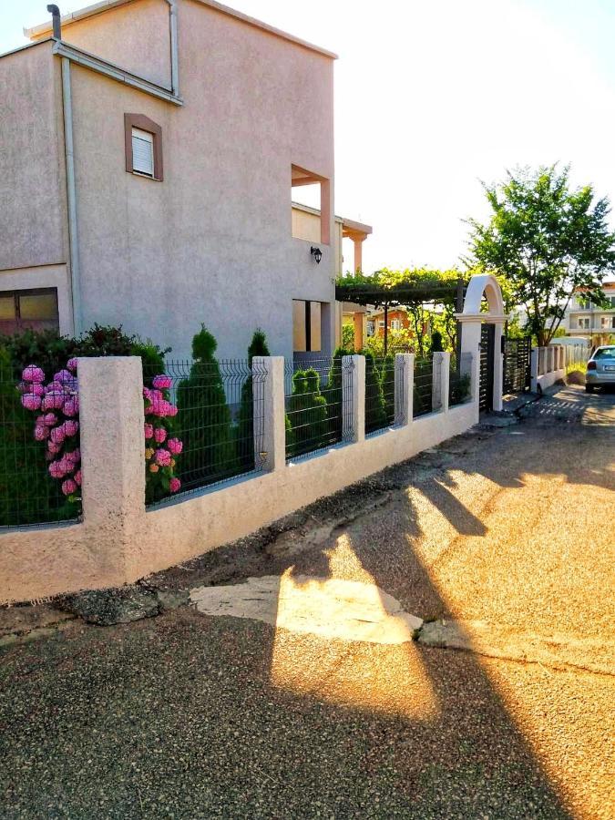 Apartmán Oassis Bar Exteriér fotografie